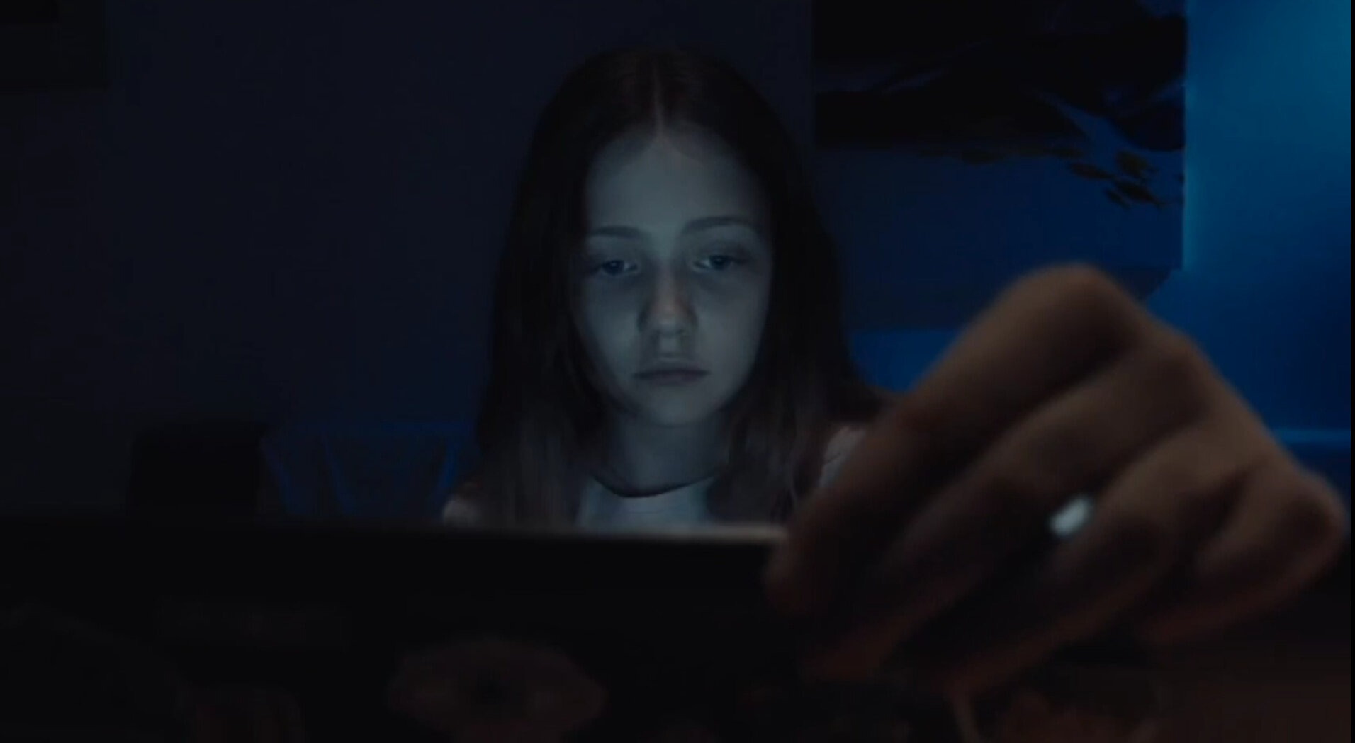 ����� ���