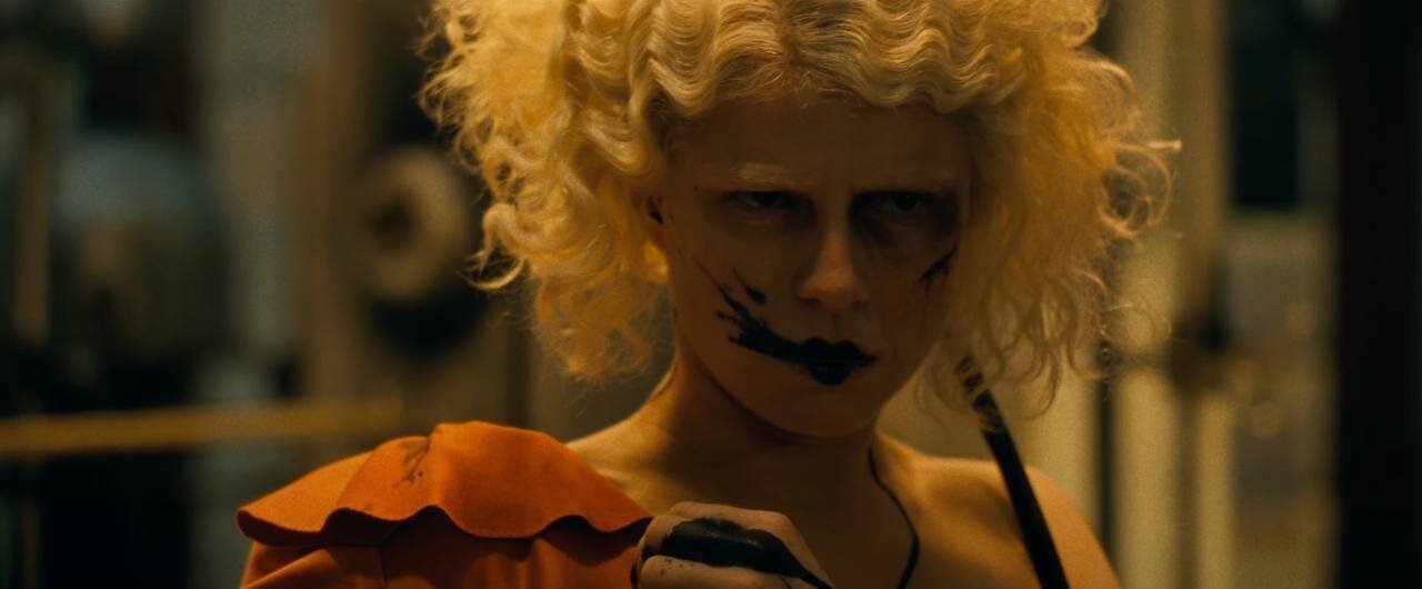 �������!