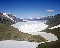 ����� ����� � ��������� � ���� ������ �������. ����� ����������� 4 ��������� � ����� � 1,6 ��������� � ������. ������� ��� ���������� 40 ������. ����� ��������� ������� ����� �������� 3,5-4,5 ����� (���� � ����� spacedaily.com).