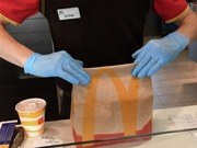 ��������� McDonald�s ������������� ������ � ����������