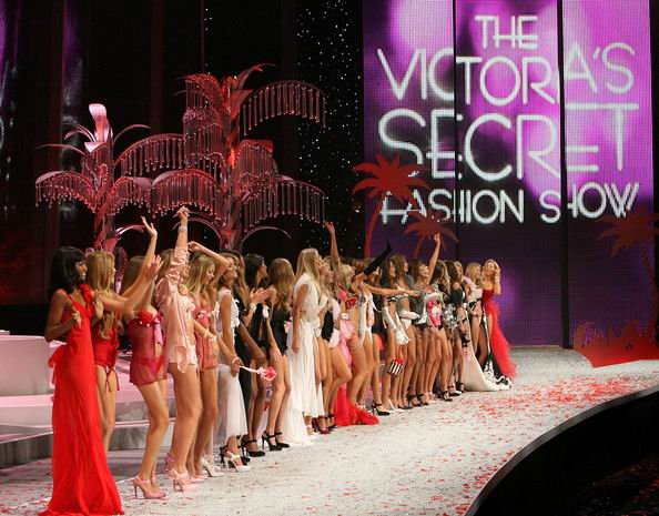 - Victorias Secret Fashion Show 2008