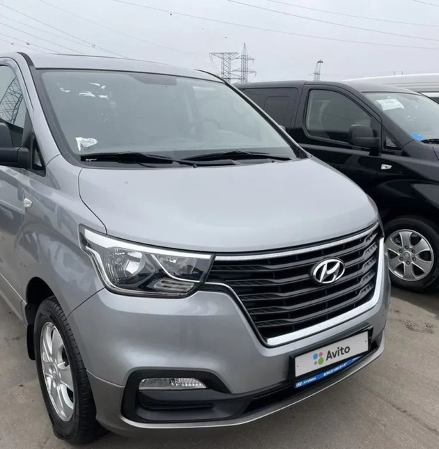 Hyundai Grand Starex        